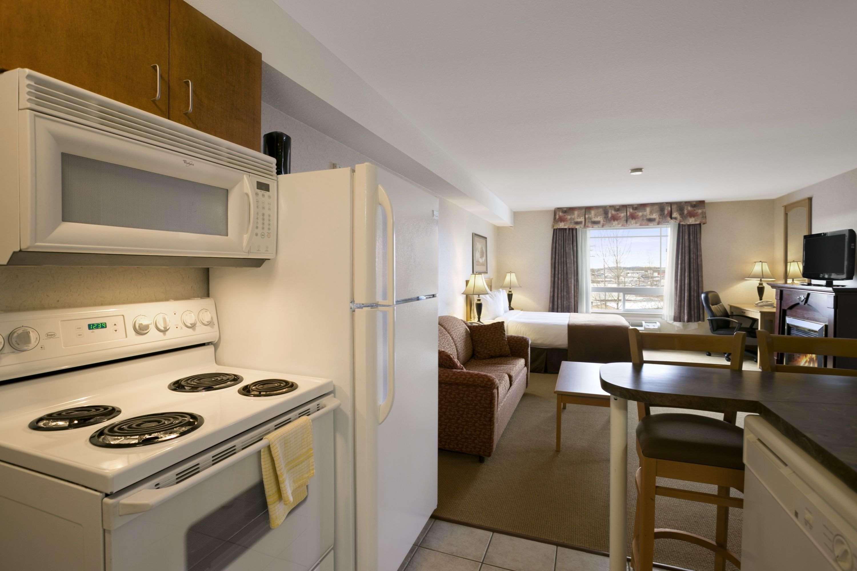 Super 8 By Wyndham Fort Nelson Bc Zewnętrze zdjęcie