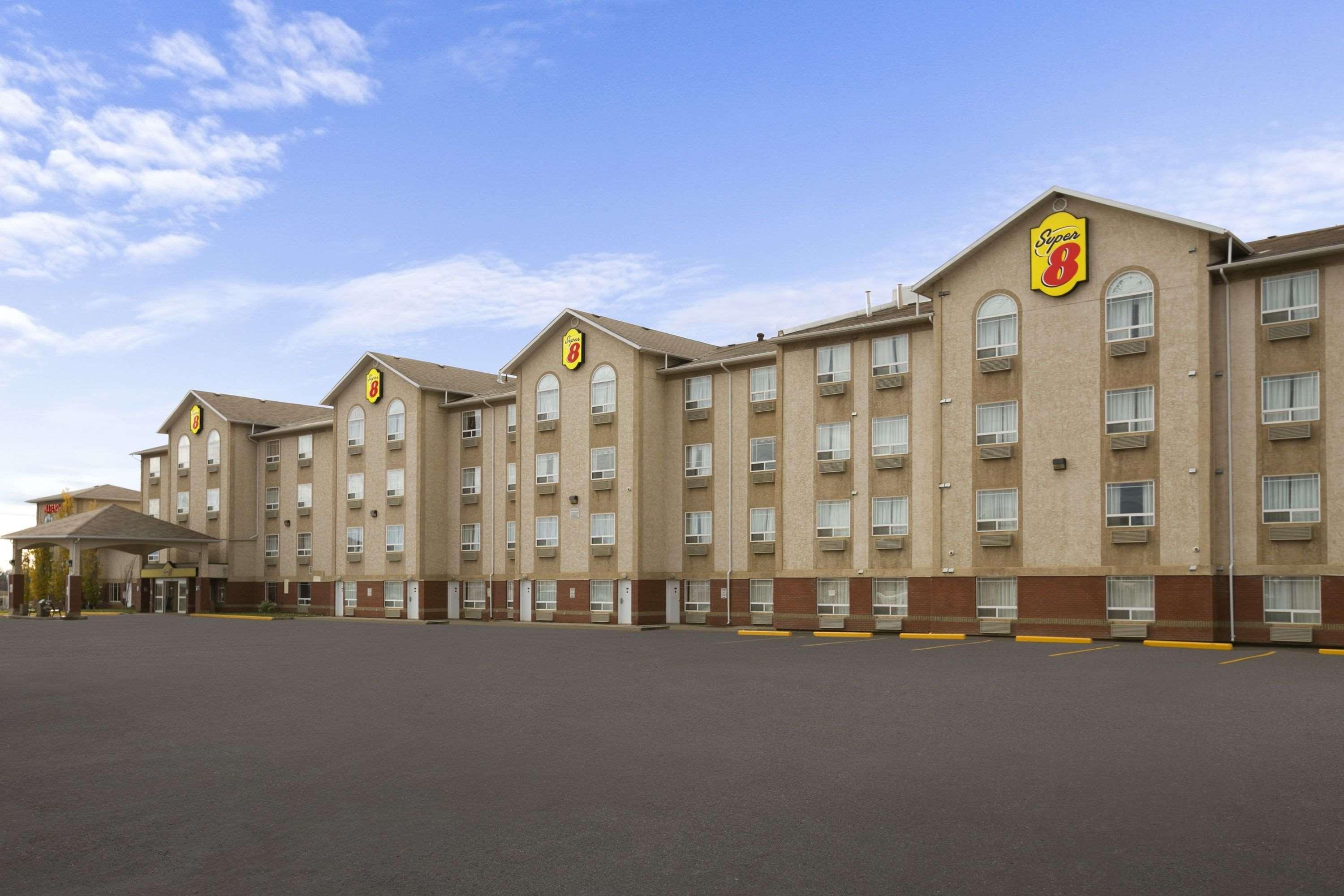 Super 8 By Wyndham Fort Nelson Bc Zewnętrze zdjęcie