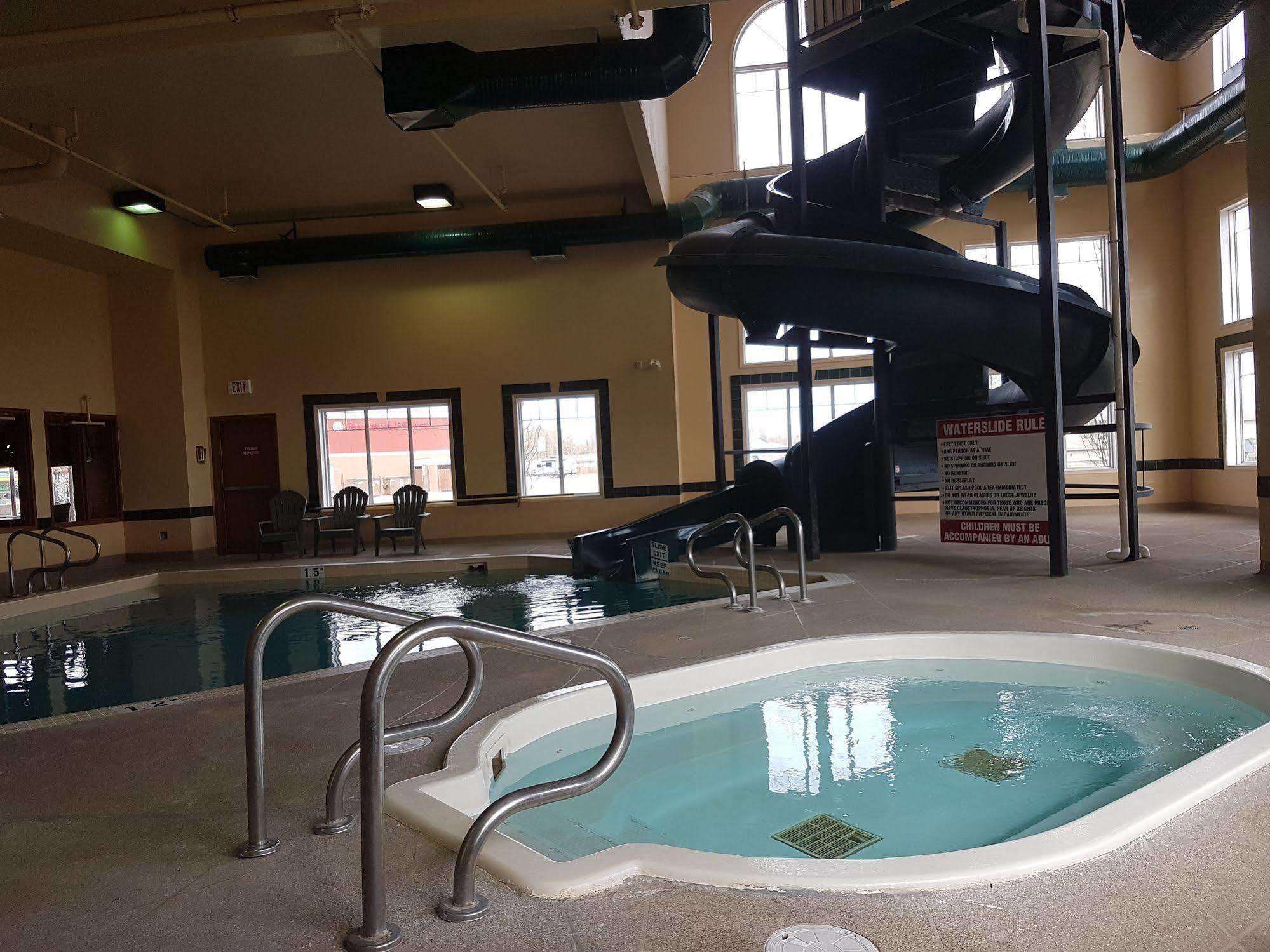 Super 8 By Wyndham Fort Nelson Bc Zewnętrze zdjęcie