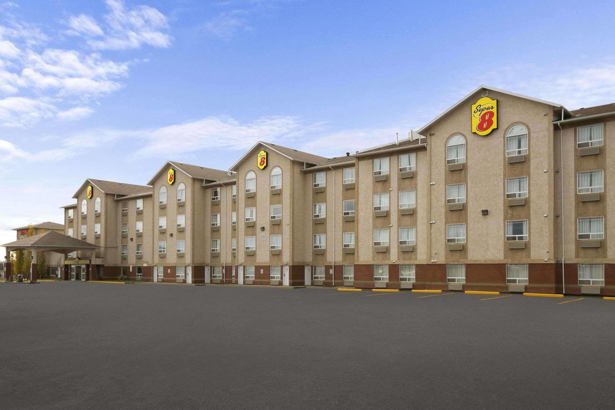 Super 8 By Wyndham Fort Nelson Bc Zewnętrze zdjęcie