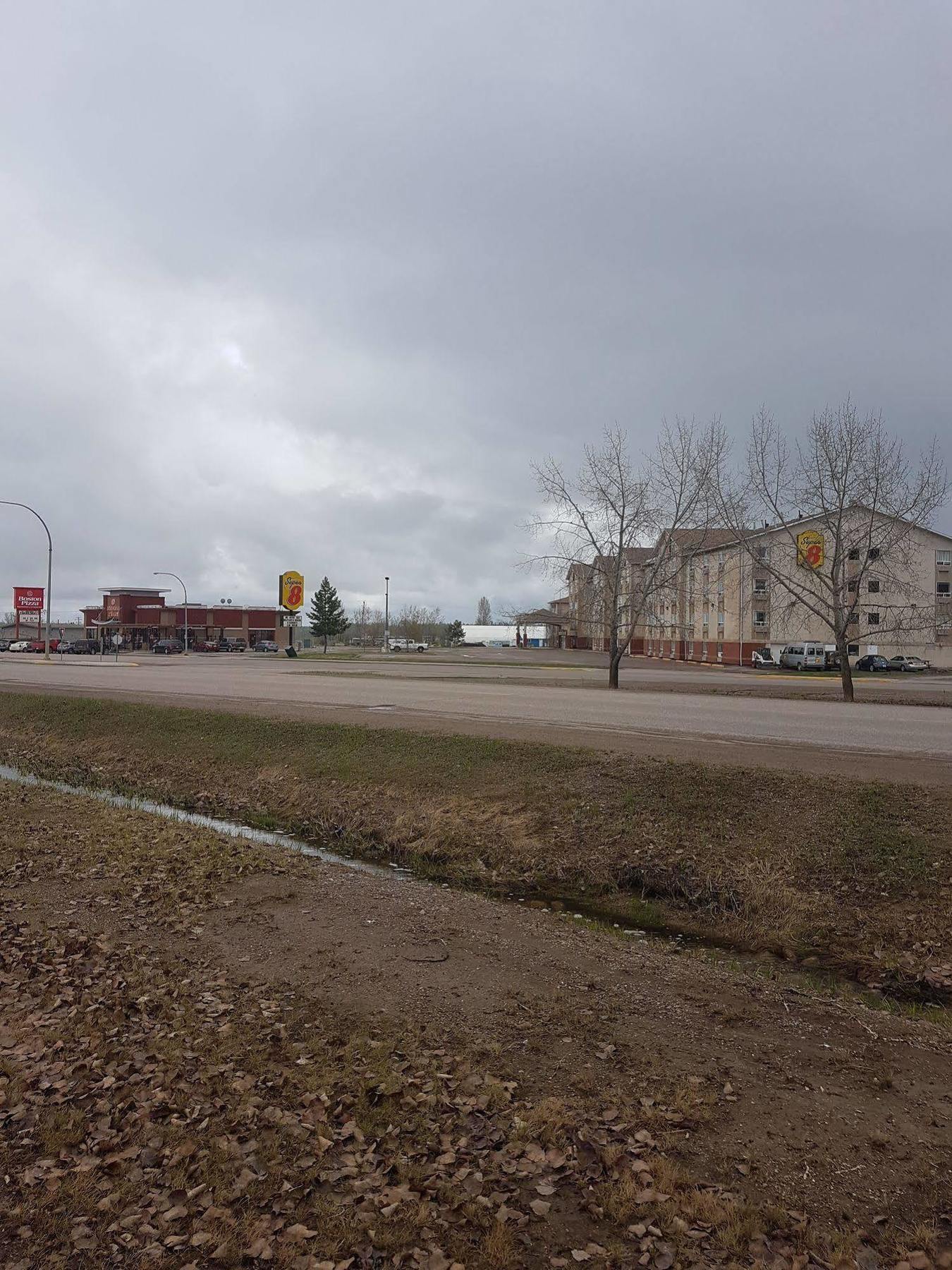 Super 8 By Wyndham Fort Nelson Bc Zewnętrze zdjęcie